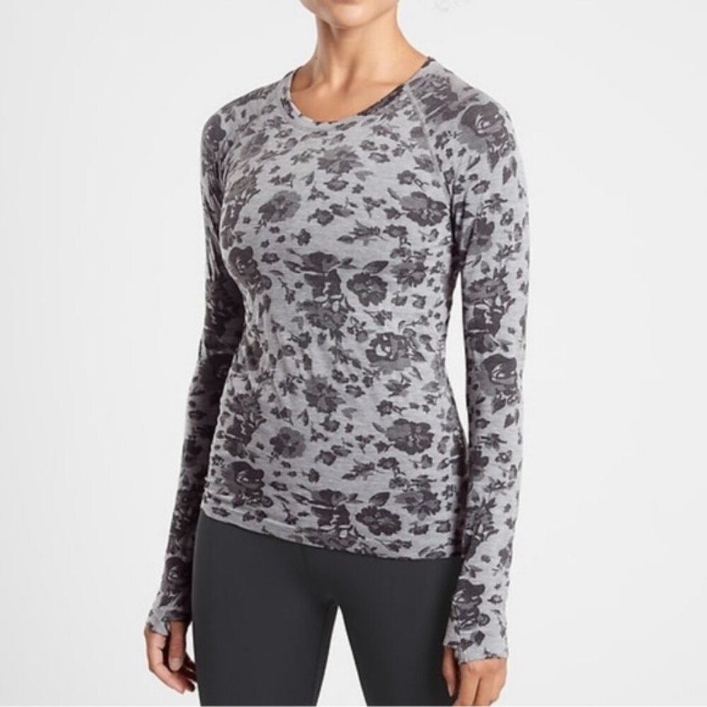 Athleta Momentum Spacedye Gray and Black Floral Print Long Sleeve Active Top  XS